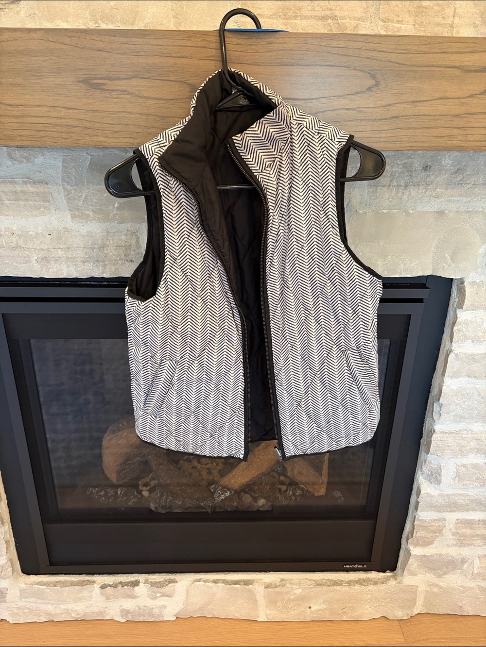 The Limited Black and White Chevron Quilted reversible Vest